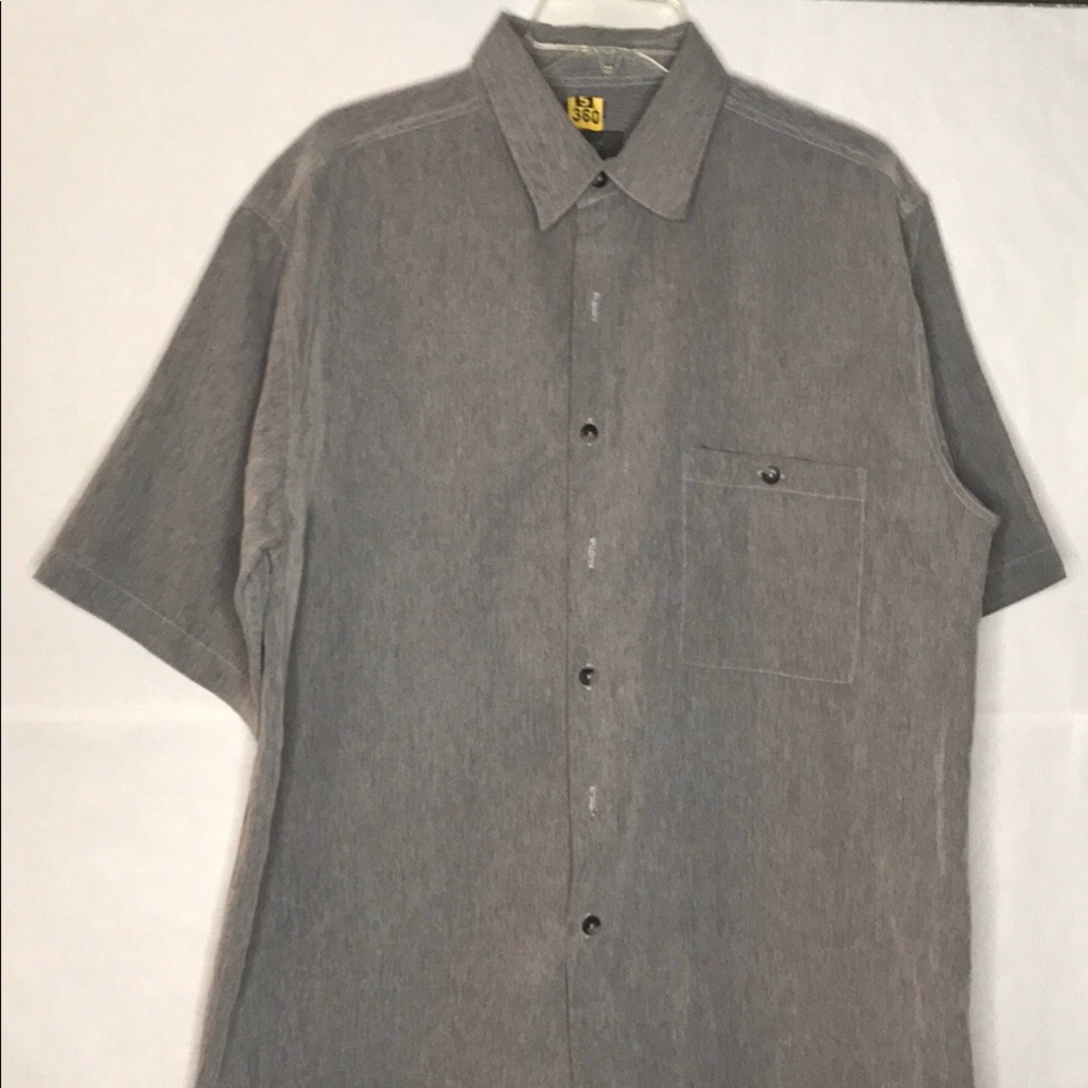 Men’s Short Sleeve Button-down Dress Shirt